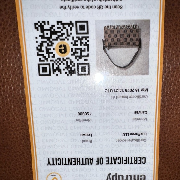 Loewe Anagram Pochette - Picture 10 of 10